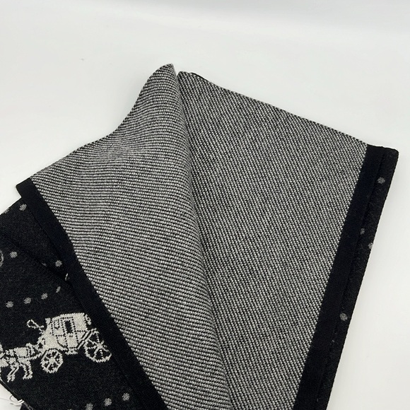 Coach Horse And Carriage Hat And Scarf Set Black/Grey - Picture 2 of 8